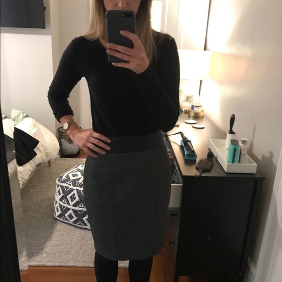Express Lined Pencil Skirt - Picture 4 of 4